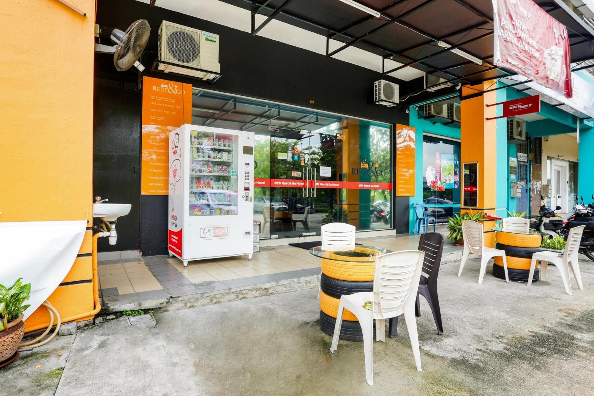 Oyo 90460 Hotel Kl2F Rest & Go Shah Alam Exterior photo