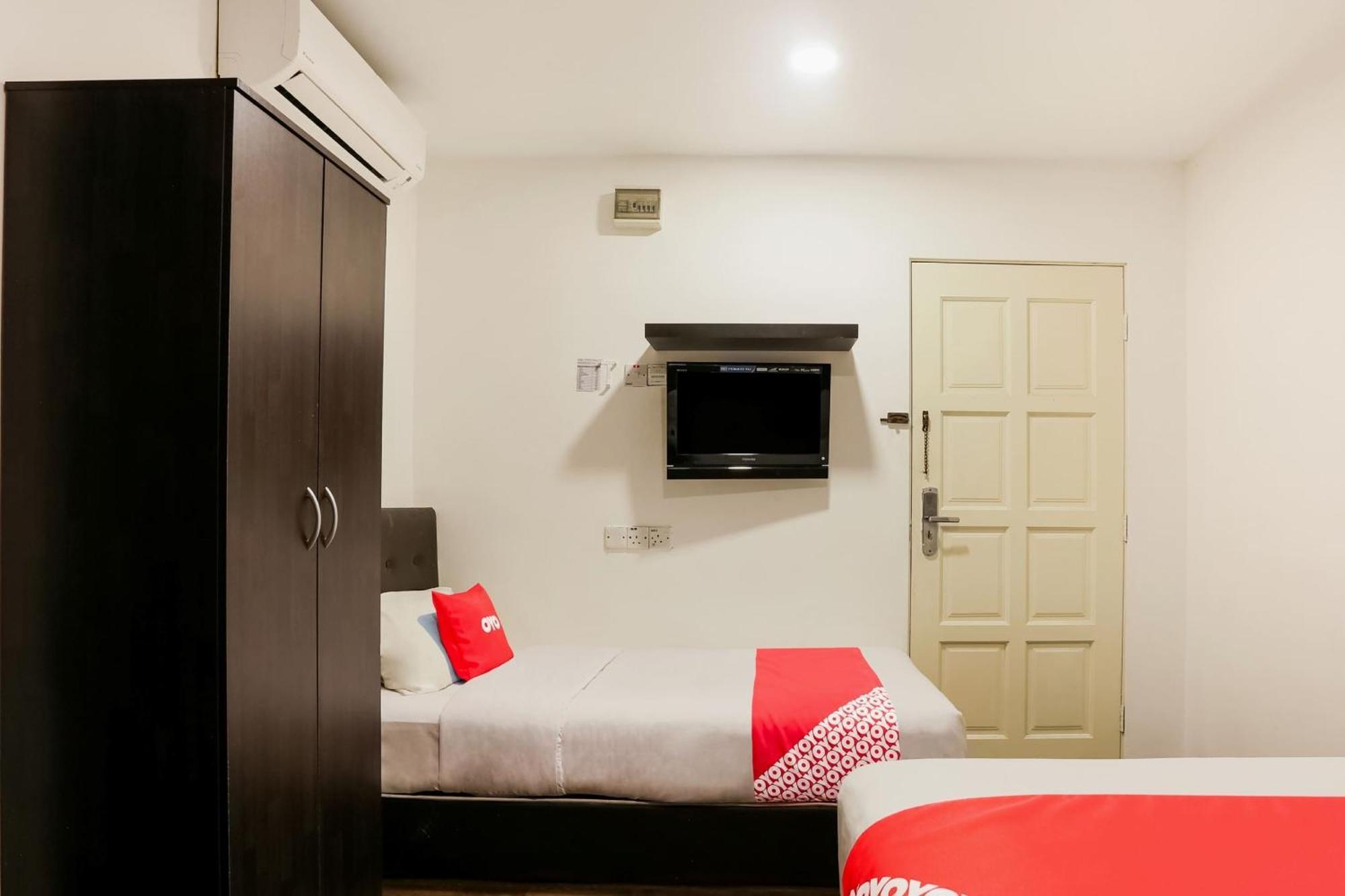 Oyo 90460 Hotel Kl2F Rest & Go Shah Alam Exterior photo